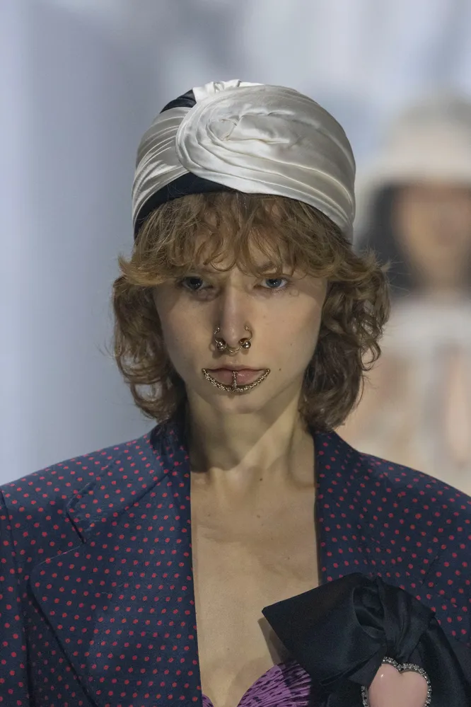 Valentino весна-лето 2025