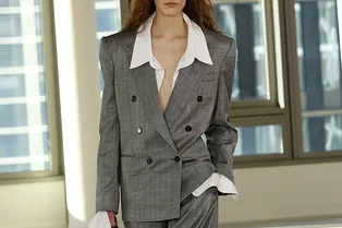 Пиджак этого цвета — обязательная покупка на осень Пиджак этого цвета — обязательная покупка на осень