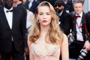 Светлана Устинова и Ума Турман на премьере фильма Андрея Звягинцева «Нелюбовь» Светлана Устинова и Ума Турман на премьере фильма Андрея Звягинцева «Нелюбовь»