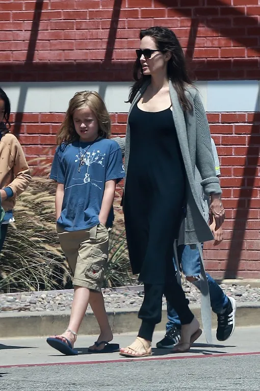 Анджелина Джоли