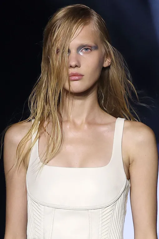 Chloé весна-лето 2023 Chloé весна-лето 2023