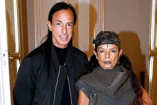 Закулисье мебельной выставки Рика Оуэнса глазами Мишель Лами