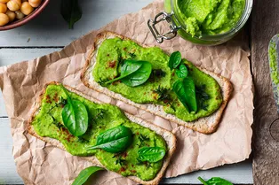 Полезно ли на самом деле перекусывать в течение дня