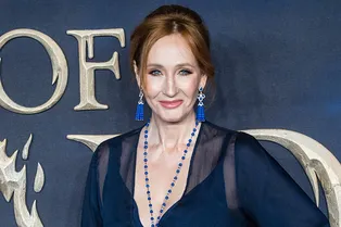 Джоан Роулинг поделилась техникой, которая борется с симптомами коронавируса