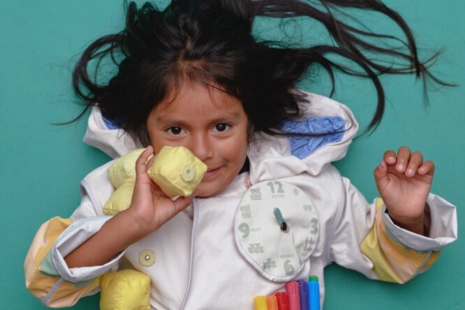 H&M и UNICEF выпустили интерактивный жакет для детей