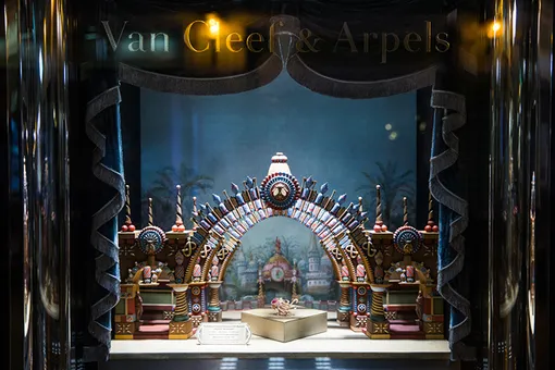 Коктейль Van Cleef & Arpels