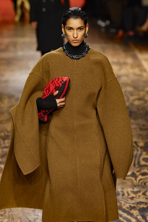 Bottega Veneta осень-зима 2024/25