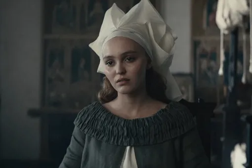Лили-Роуз Депп в фильме «Король Англии» (2019) Лили-Роуз Депп в фильме "