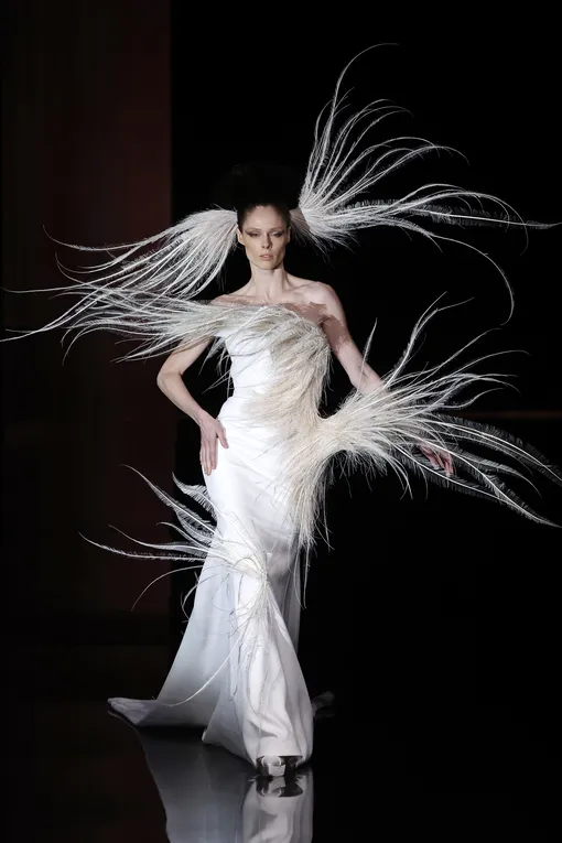 Stephane Rolland Haute Couture весна-лето 2025 Stephane Rolland Haute Couture весна-лето 2025