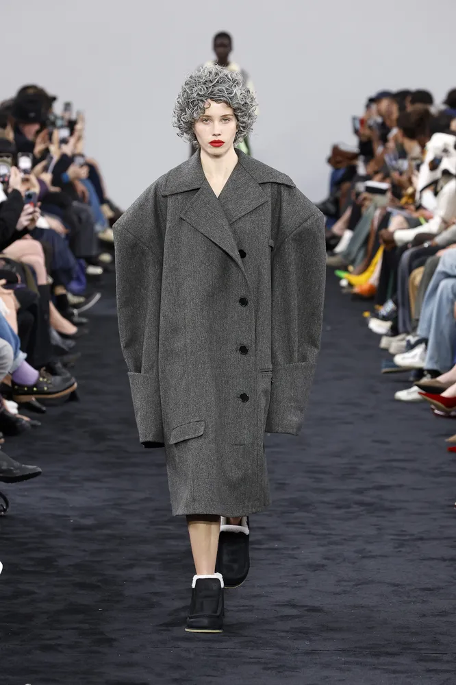 JW Anderson осень-зима 2024/25 JW Anderson осень-зима 2024/25