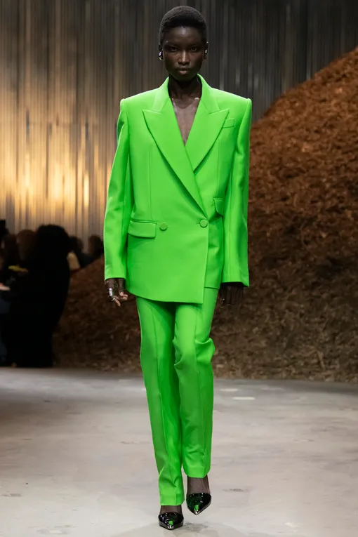 ALEXANDER MCQUEEN осень-зима 2022/23 ALEXANDER MCQUEEN