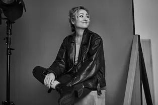 Как снимать кино по всему миру, когда закрыты границы? Познакомьтесь с режиссером Дилией Альшиной, которой этой удалось