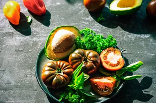 Какие продукты на самом деле не стоит хранить в холодильнике