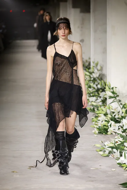 Ann Demeulemeester весна-лето 2025