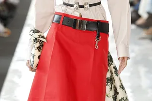 Как выглядит самая модная юбка миди 2026