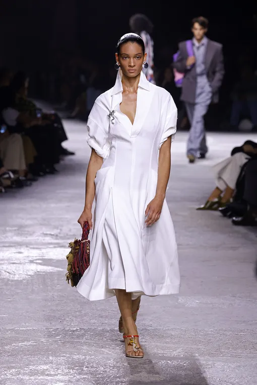 Bottega Veneta весна-лето 2025