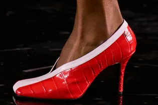 Все дело в контрасте: какие туфли будут в тренде в 2026 году