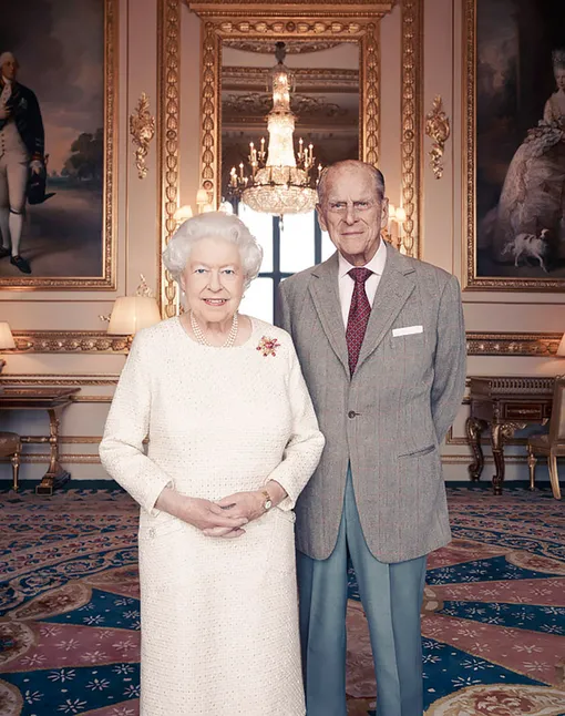 Королева Елизавета II и принц Филипп на снимке Мэтта Холиоука