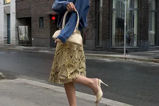 5 видов обуви на каблуке, которая хорошо сочетается с юбками миди