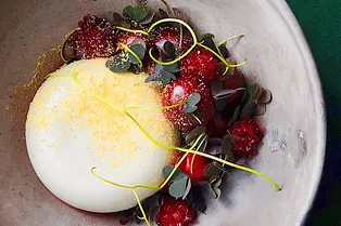 С кем и чем ужинать онлайн на этой неделе