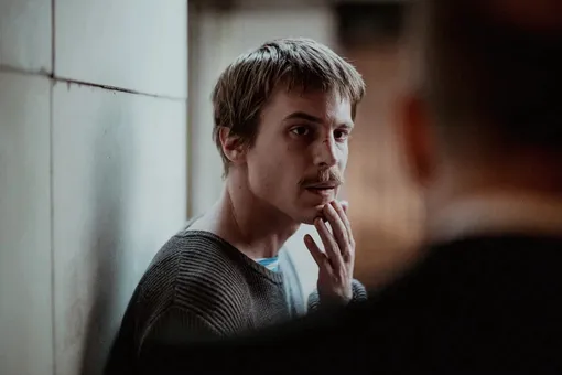 Кадр из сериала «Слово пацана» (2023). Реж. Жора Крыжовников Кадр из сериала «Слово пацана» (2023). Реж. Жора Крыжовников