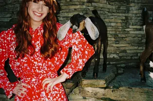 «Лети»: Муся Тотибадзе исполнила свою песню в поле