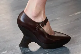 Тренд из нулевых: обувь на каком каблуке покупать прямо сейчас Тренд из нулевых: обувь на каком каблуке покупать прямо сейчас