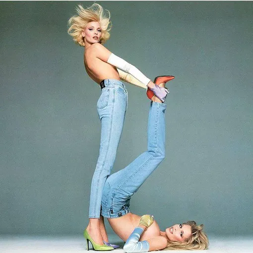 Versace Jeans Couture, 1995 год Versace Jeans Couture, 1995 год