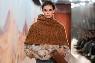 Модная инструкция: как носить сразу два свитера Модная инструкция: как носить сразу два свитера