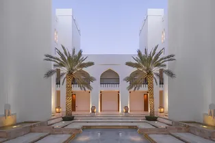 Wellness, дельфины и поездки по дюнам: знакомимся с Маскатом