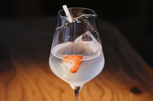 Где ужинать на этой неделе, пить вино и коктейли, а также слушать хорошую музыку