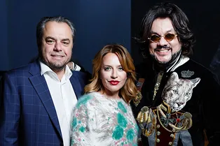 Виктория Шелягова и Елена Летучая на показе в парке «Зарядье»