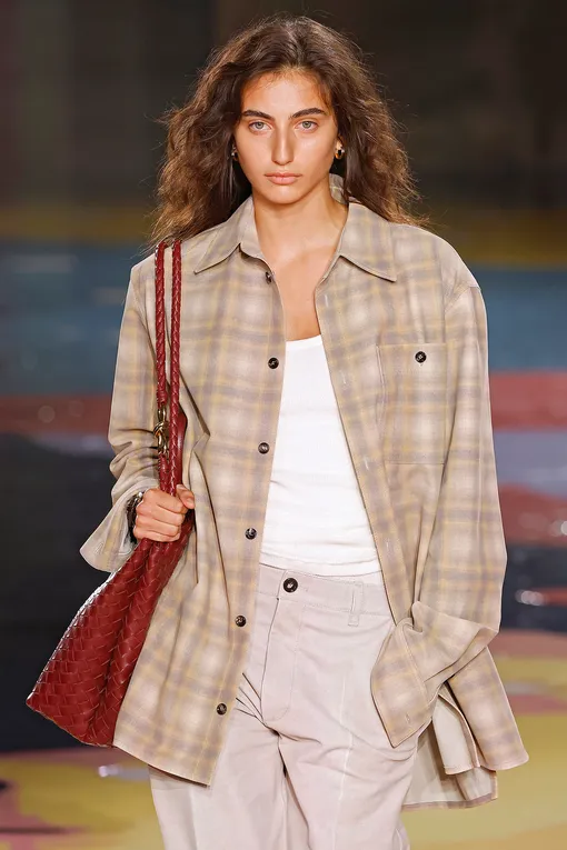 BOTTEGA VENETA весна-лето 2023 BOTTEGA VENETA весна-лето 2023