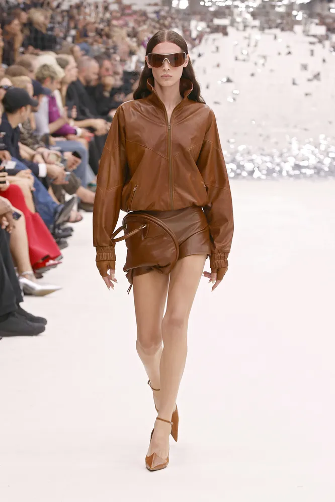 Acne Studios весна-лето 2024 Acne Studios весна-лето 2024