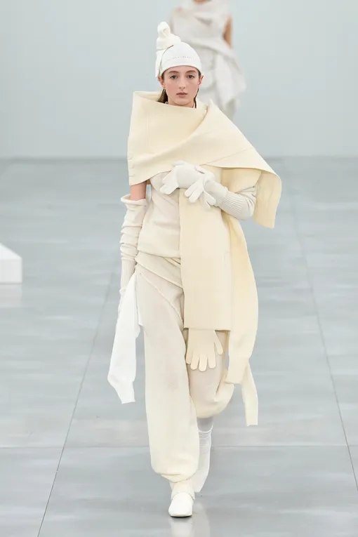 Issey Miyake осень-зима 2025/26 Issey Miyake осень-зима 2025/26