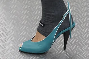 Туфли peep-toe снова в моде. Где купить актуальные модели на лето