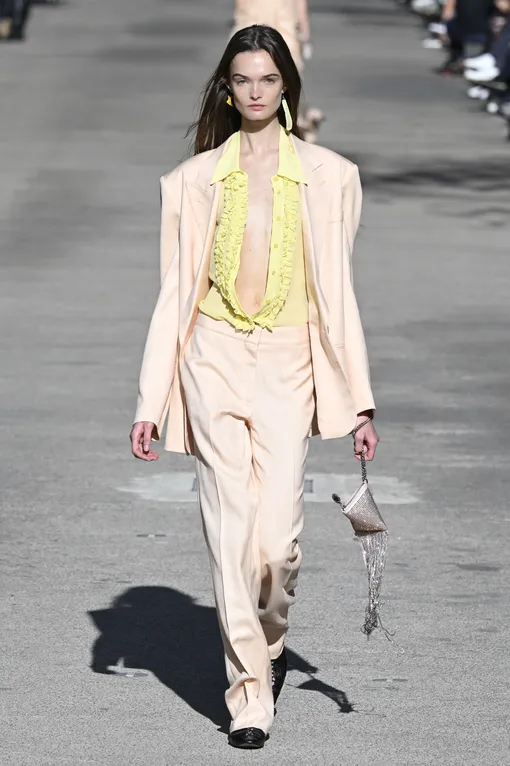 Stella McCartney весна-лето 2024 Stella McCartney весна-лето 2024
