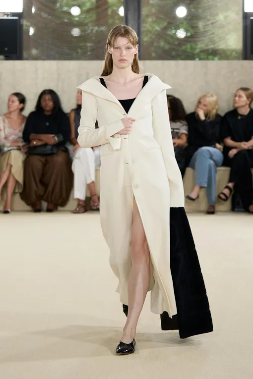 Toteme весна-лето 2026