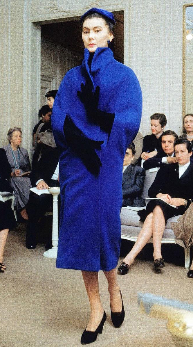 Алла Ильчун на показе Christian Dior, 1954