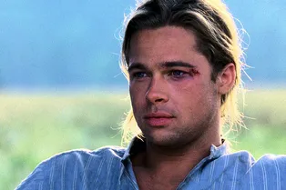 На «Легендах осени» гримеру пришлось нанести автозагар на ягодицы Брэда Питта. С тех пор они дружат На «Легендах осени» гримеру пришлось нанести автозагар на ягодицы Брэда Питта. С тех пор они дружат