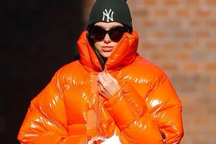 Дуа Липа нашла способ носить самый модный цвет будущего сезона уже сейчас