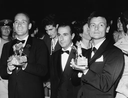 Андрей Тарковский (справа), 1962 год Андрей Тарковский (справа),