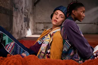 Вязаные мячи и трикотажные халаты в коллаборации Missoni Х Pigalle