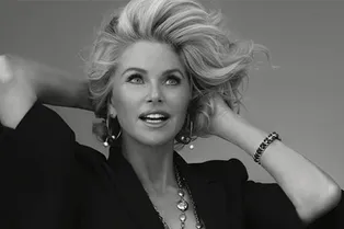 Как в 64 выглядеть на 40: рассказывает супермодель Кристи Бринкли