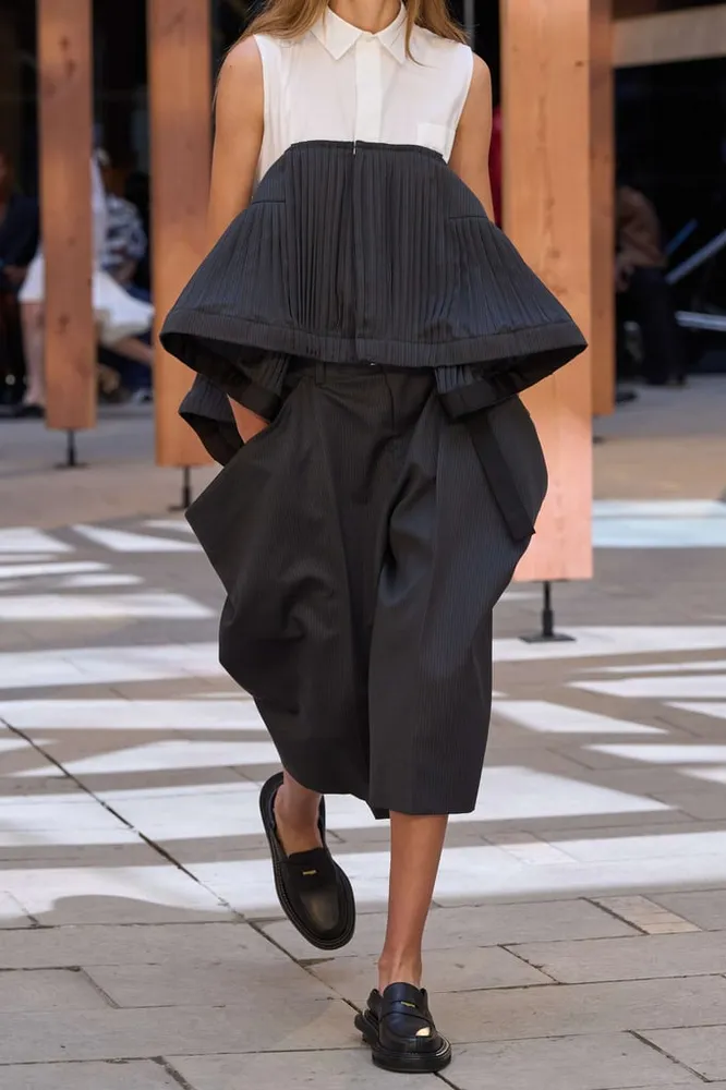Sacai весна-лето 2025 Sacai весна-лето 2025