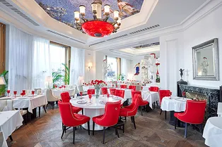 12 ресторанов, куда стоит пойти 9 мая