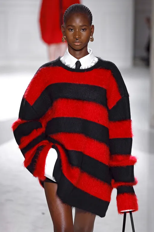 VALENTINO осень-зима 2023/24 VALENTINO осень-зима 2023/24