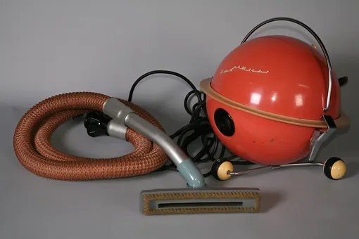 Пылесос «Сатурн», 1967 год Пылесос «Сатурн», 1967 год