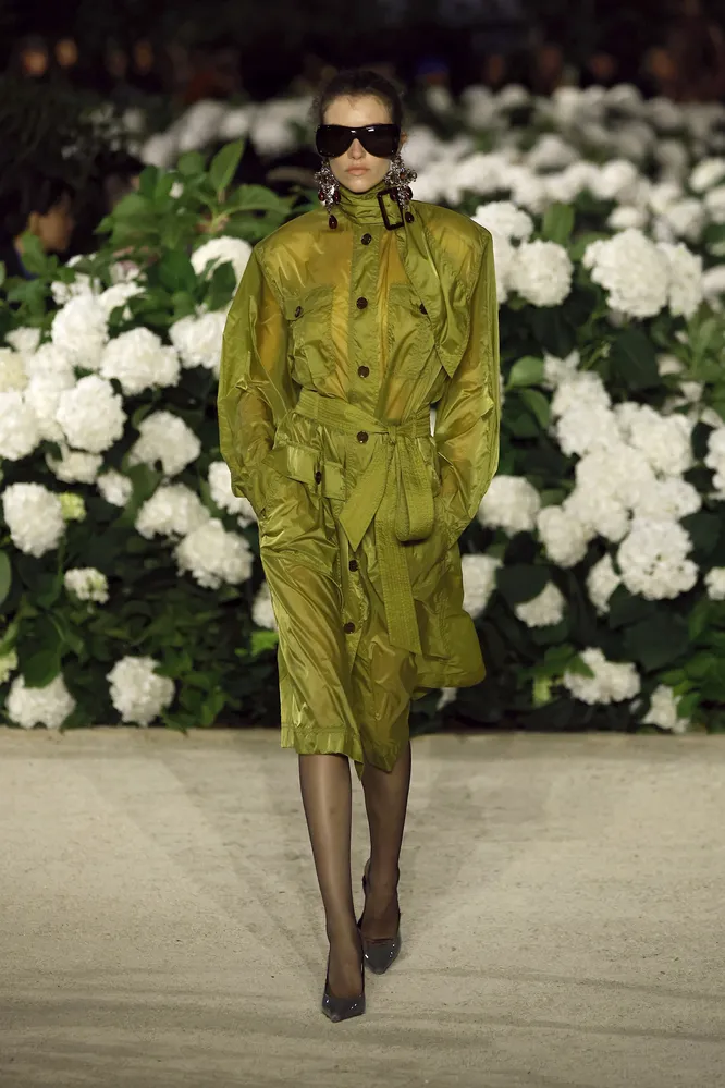 Saint Laurent весна-лето 2026