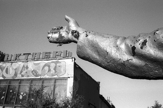 Из проекта «Советские монументы 1988-2000»